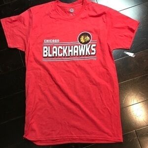 Medium Blackhawks Red Tee - Unisex - Official Gear